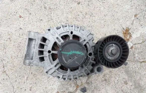 Ford Focus Generator/alternator BV6N10300AA 2113026487 TG12C107