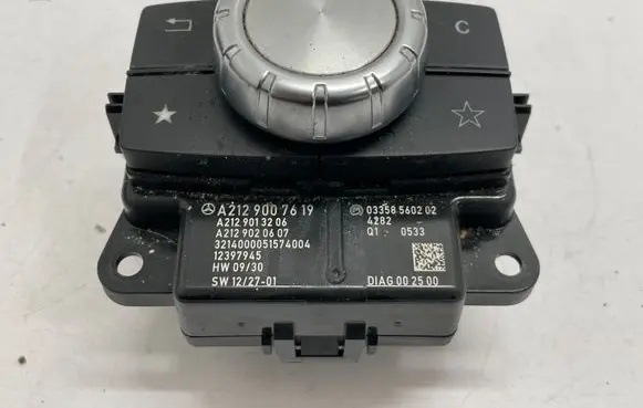 Mercedes-Benz E W212 Head unit multimedia control A2129007619