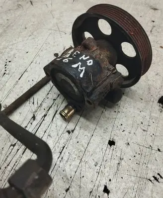 Renault Scenic I Power steering pump