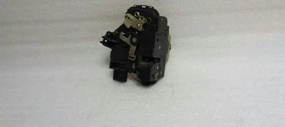 Audi A6 S6 C5 4B Front door lock 4B2837016A
