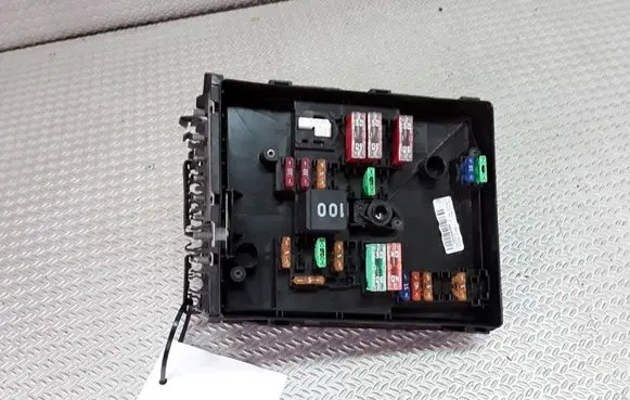 Skoda Octavia Mk2 (1Z) Fuse module 1K0937540B
