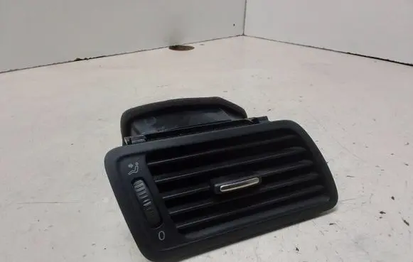 Volkswagen PASSAT B6 Dashboard side air vent grill/cover trim 3C1819702E T0024375 P0108667