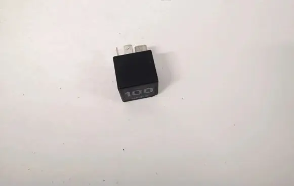 Volkswagen Golf IV Other relay 95vw10k705ca 7m0951253a