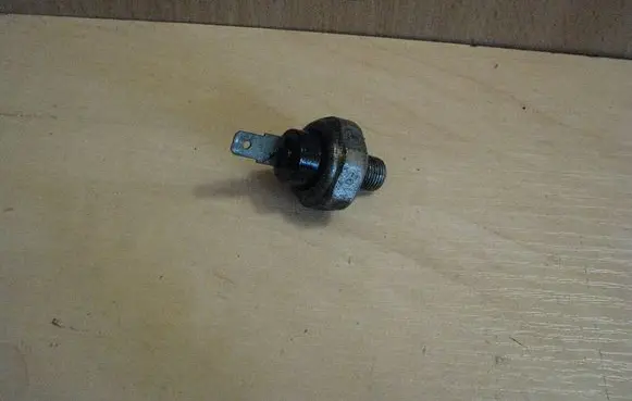 Mazda 6 Oil pressure sensor K4238SH09