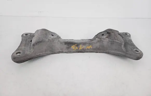 BMW 3 F30 F35 F31 Gearbox mounting bracket 6796607