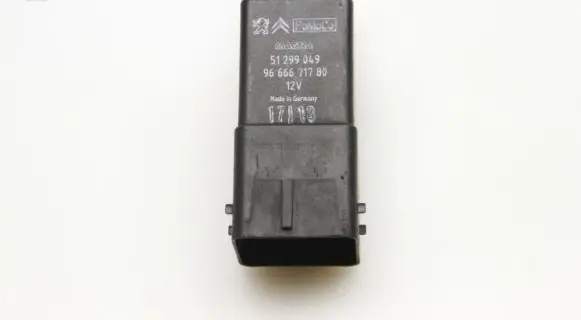 Peugeot 508 Glow plug pre-heat relay 9666671780