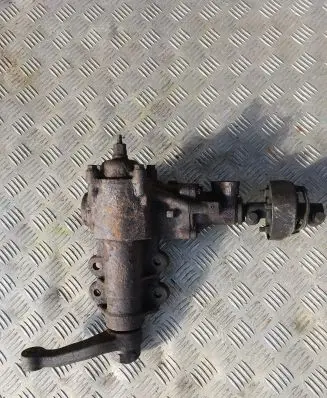 Nissan Patrol Y60 Steering rack