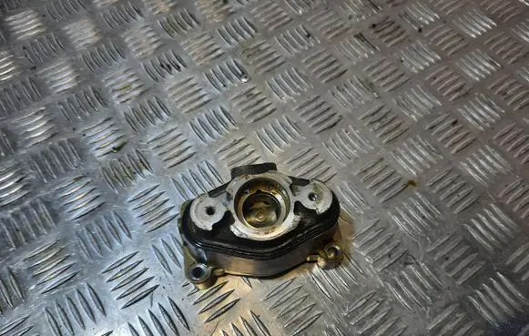 BMW 6 F12 F13 Other cylinder head part 756786603 7567866