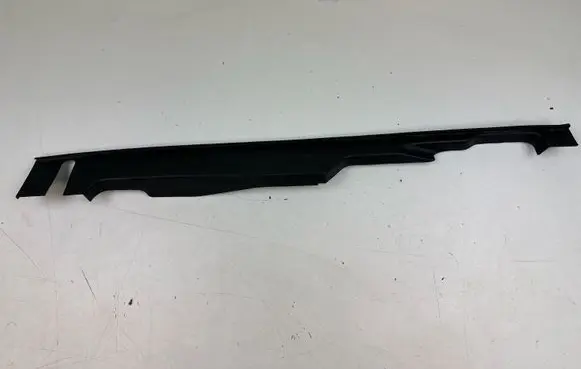 Audi A5 Fender end trim 8W6820582E