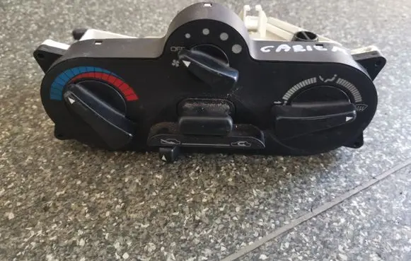 Mitsubishi Carisma Climate control unit