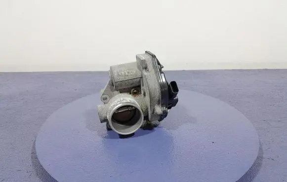 Ford Focus C-MAX Throttle body valve VR2S6U9E927FC