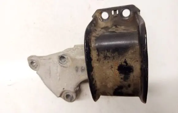 Peugeot 307 Engine mount bracket 311308629