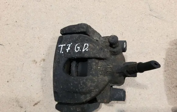 Volvo XC70 Rear brake caliper