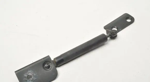 Isuzu D-Max Tailgate strut 