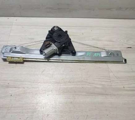 Renault Kangoo III Sliding door window regulator with motor 827201646R