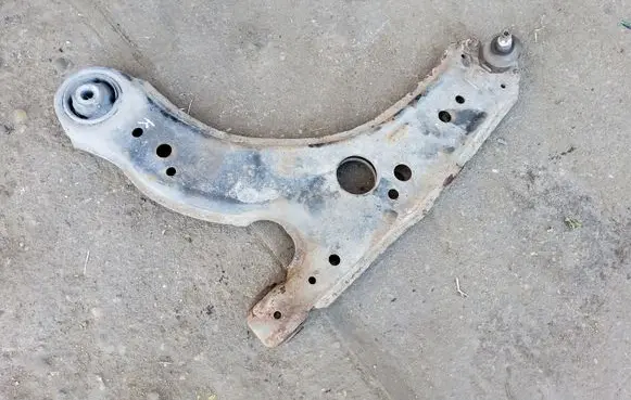 Skoda Octavia Mk1 (1U) Front lower control arm/wishbone