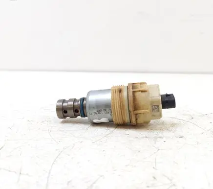 Mercedes-Benz E W212 Camshaft vanos timing valve A6511800315 14T08200400