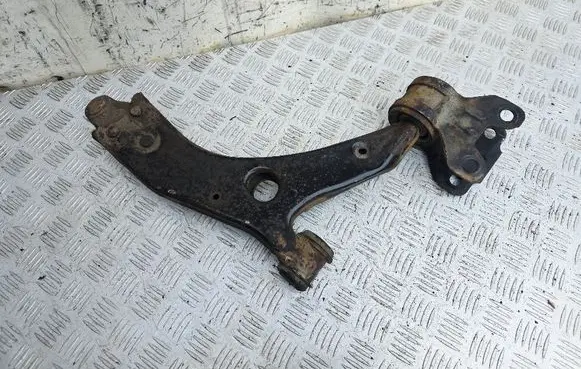 Ford Focus Front lower control arm/wishbone
