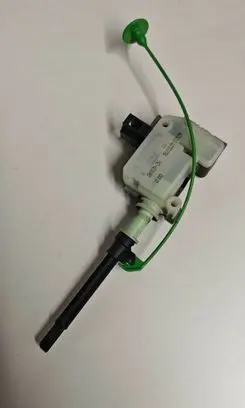 Volvo V70 Fuel tank cap lock 86113136 1802150229
