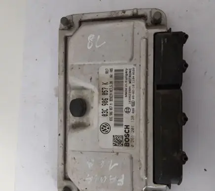 Skoda Fabia Mk2 (5J) Engine control unit/module 03C906057K 0261201138