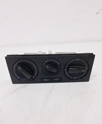 Volkswagen Polo Climate control unit