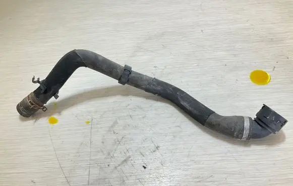 Ford Kuga I Engine coolant pipe/hose AV418260AC