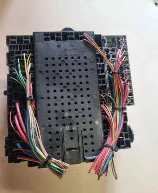 Volvo V70 Fuse box set 08679899 08696098 02W473