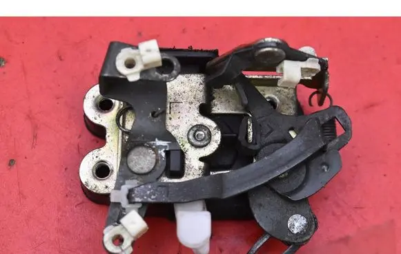 Hyundai Atos Prime Front door lock