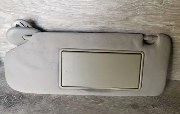 Toyota Avensis T250 Sun visor