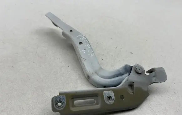 Chrysler Pacifica Engine bonnet/hood hinges