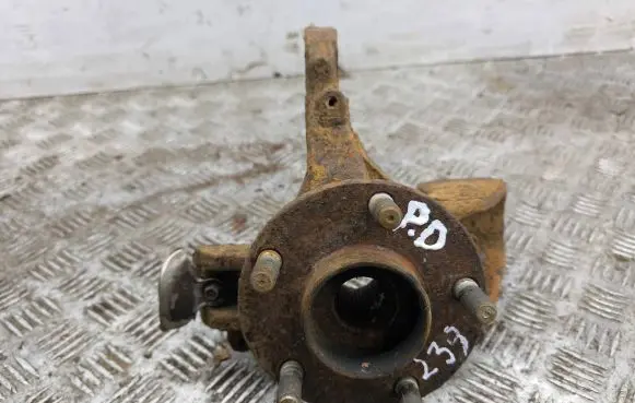 Ford C-MAX I Front wheel hub