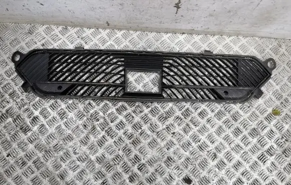Citroen C4 III e-C4 Front bumper lower grill 99931821