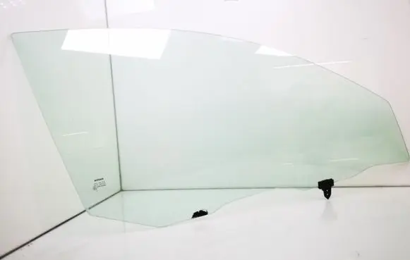 Nissan Primera Front door window glass four-door