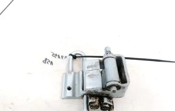Audi A6 S6 C5 4B Rear door lower hinge 4B0833411B