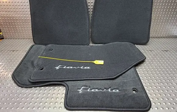 Lancia Flavia Car floor mat set 82213293
