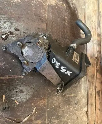 BMW X5 E53 Power steering pump 6762279 7692974533