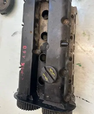 Ford C-MAX I Engine head 31213