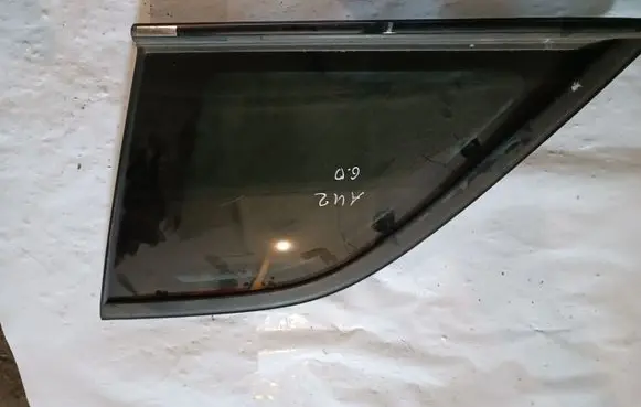Chrysler Pacifica Rear side window AS3