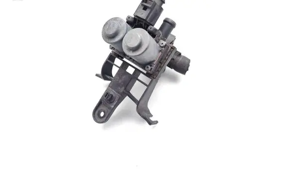 Audi A6 S6 C6 4F Coolant heater control valve 4F2959617 1147412178