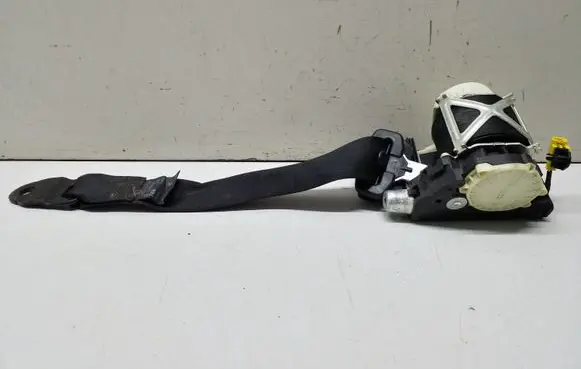 Mercedes-Benz R W251 Third row seat belt A2518600685