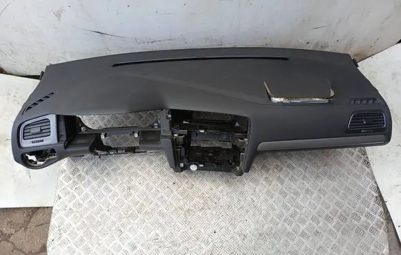 Volkswagen Golf VII Dashboard