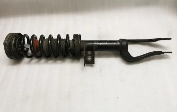 BMW 5 GT F07 Front shock absorber/damper 6798151