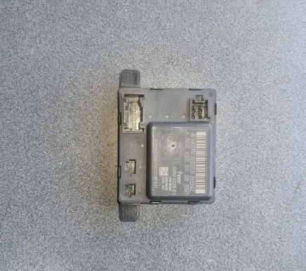 Mercedes-Benz Sprinter W906 Door control unit/module A9068205626 00005226E1
