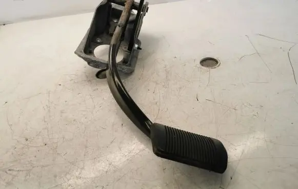 Jeep Grand Cherokee Brake pedal 68303341AB