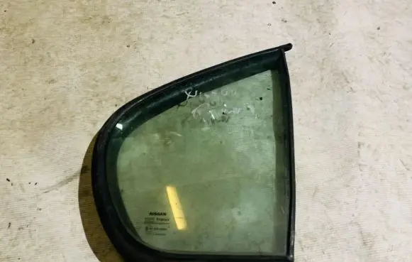Nissan Primera Rear vent window glass 