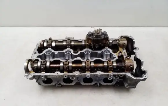 BMW 5 F10 F11 Engine head 7573936