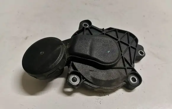 Mercedes-Benz E W212 Oil breather separator A2760100331