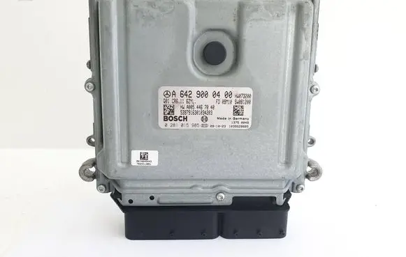 Mercedes-Benz C W204 Engine control unit/module A6429000400 0281015985