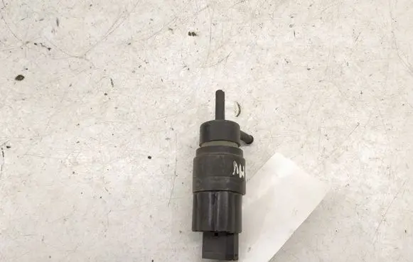 BMW 8 E31 Windshield washer spray nozzle 1380111
