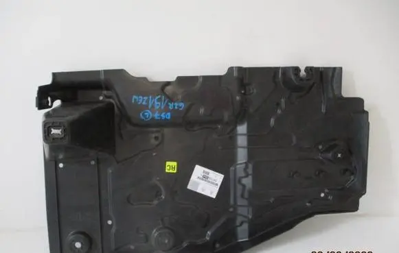 Center/middle under tray cover